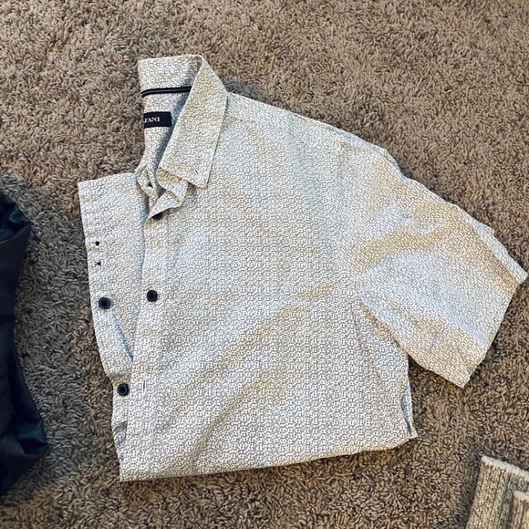 LAST CHANCE! Men’s Bundle - Picture 3 of 4